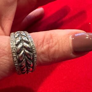 Elegant Sterling Silver Women's Ring